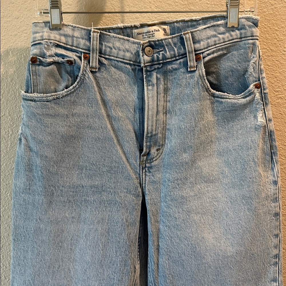 Abercrombie & Fitch Light Wash Denim Jeans